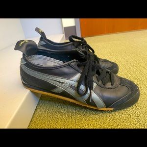 Onitsuka Tiger shoes. Black with grey trim.